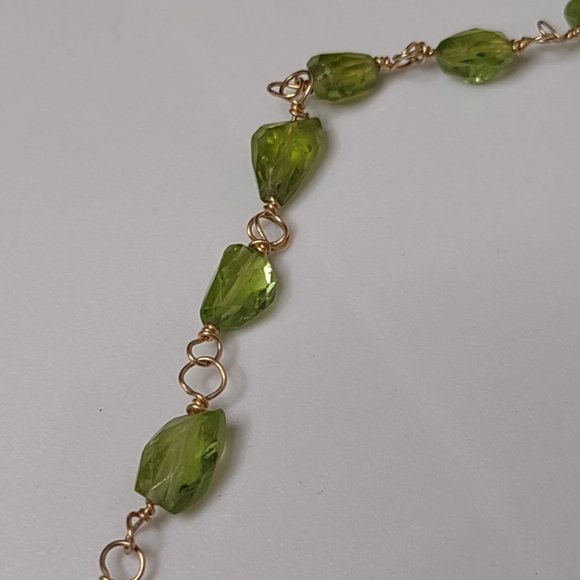 Very Pretty Vintage Green Glass And Gold Tone Wire Necklace 16 Inches Long - Picture 5 of 11